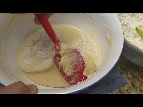 How to Fold-in Flour for Better Cake Batter Consistency