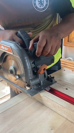 11K views · 37 reactions | make this tools for easy sawjig cutting board #cutting #jigsaw #jig #woodart #wooddesign #woodcraft #woodworking #wood #woodworkingtips #wooddiy #skills #woodjoinery #Japanesejoinery #router #amazing #FacebookReelsContest #project #tricks #reelsfb #reelsviral #reels​ #carpentry #carpenter #Awesome #tips #tools #diy #creative | Woodworking Tools | Facebook