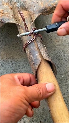 Method of quickly reinforcing the handle of spade with wire!