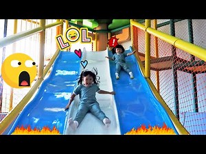 Main Perosotan Bersama Adik di Playground - Taman Bermain Anak Anak