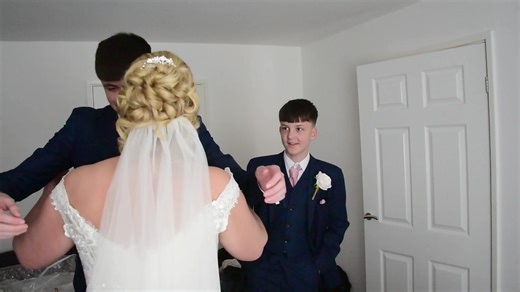 23K views · 166 reactions | Craig & Lisa 壟 | Flash Weddings | Facebook