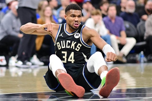 Giannis, Damian Lillard building trust in two-man game as Bucks outlast Magic