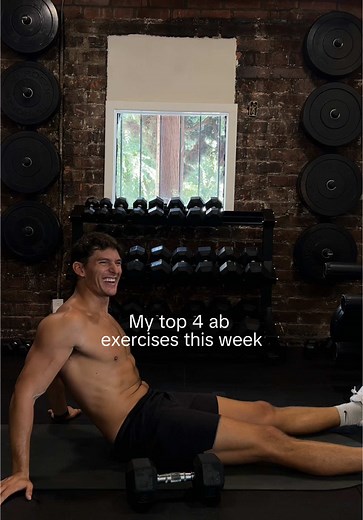 Do you train your core? If you do, HOW many days a week and WHY? Recently I have been picking 3-5 ab exercises and hitting them 2x a week. When you are walking 10,000 steps a day and lifting weights 3-5 days a week, you work your core muscles more than you think. However, targeting them specifically with particular exercises at least 2x a week is what you want to do in order to actually SEE results. DM me “FUTURESELF” if you want a workout/nutrition plan that actually works. #futureself #athomew