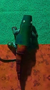 Watch this chameleon robot blend in with its surroundings. Learn more by clicking the link in our bio or by copying this link: https://scim.ag/4ai VIDEO CREDIT: KIM ET AL., NATURE COMMUNICATIONS 2021 | Science Magazine