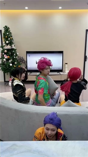 Who's sticking their nose in? #kpopdemonhunters #cosplay #huntrix