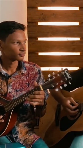 කැරකෙන රෝදේ....🤍 Watch the full video on the account. #karakenarode #mandolin #anthonysurendra