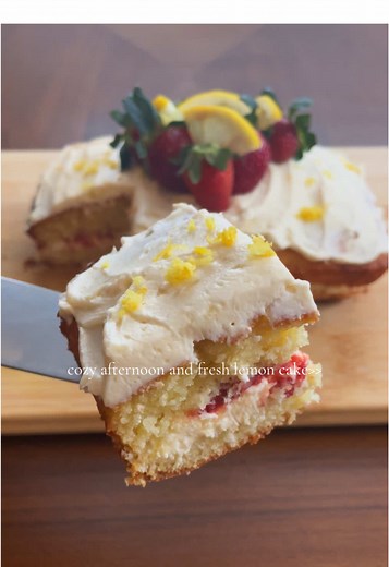 Lemon cake to make you feel good! 🍋 #fypシ゚ #baketok #lemoncake