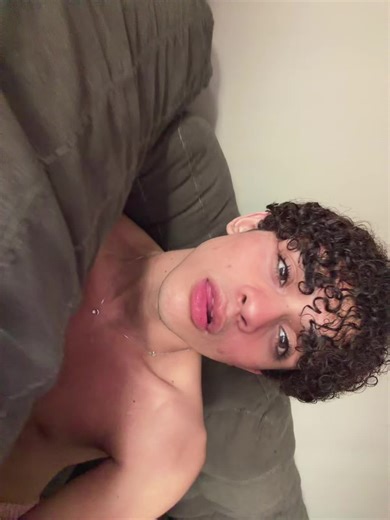 steven (@sxxstonees)’s videos with som original - 𝒱.