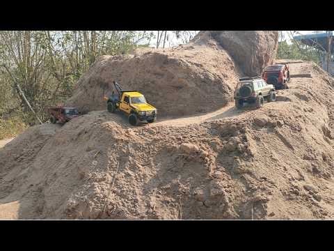 Mini RC Cars vs Massive Sand Obstacles Off Road