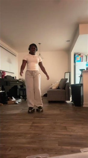 Living Room Skating Pt. 003 🛼