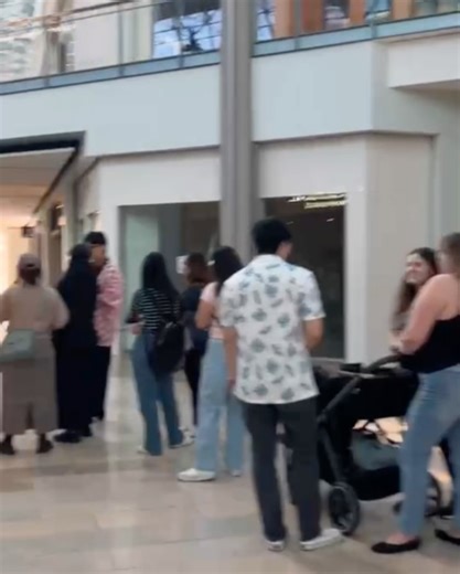 UNIQLO USA on Instagram: "🎉 GRAND OPENING: UNIQLO THE MALL IN COLUMBIA ! 🎉 Celebrate the grand opening of our new location at The Mall in Columbia, with special limited-time deals, giveaways, and more throughout the weekend! 🍪🍵🎊"