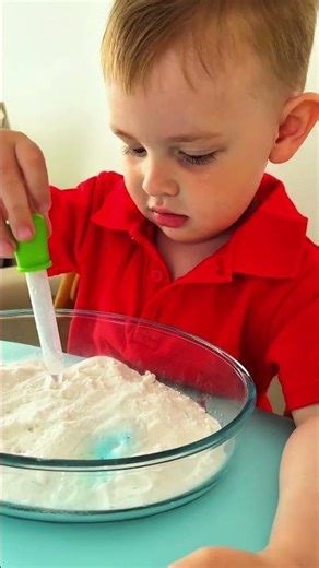 Leo’s Volcano Experiment 🌋 | Fun Science for Kids