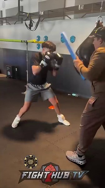 Canelo FIRES KO shot for William Scull in NEW training during camp!