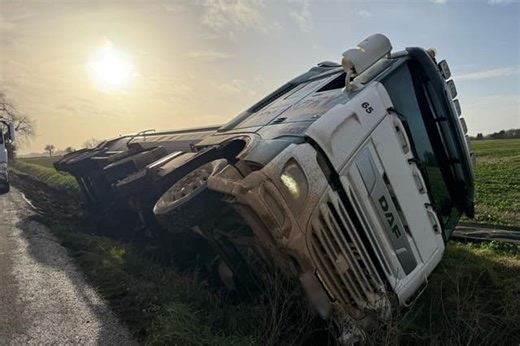 Lorry crash blocks road between Thorney and Whittlesey - and rescue vehicle has now got stuck!