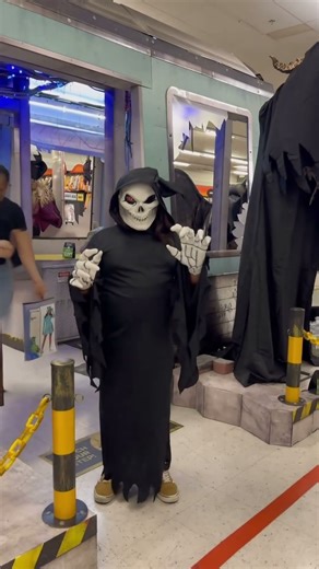 New Spirit Halloween Jack the Reaper animatronic #halloween #animotronic#spirithalloweentour