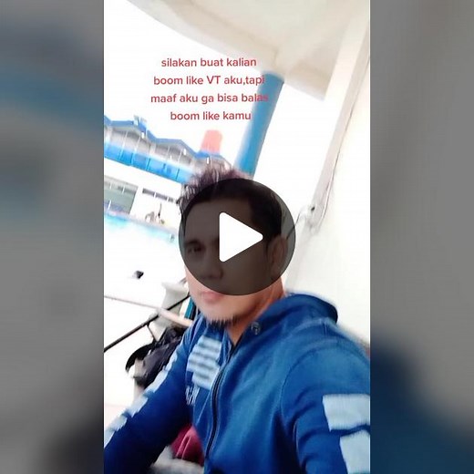 Casual Outdoor Setting with Swimming Pool View