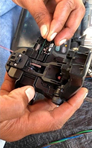 Fiber Optics Fusion Splicing: The Secret to High-Speed Internet! ⚡