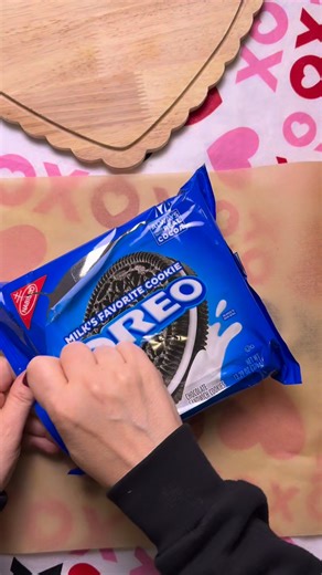 Have leftover candy melts? Pipe some hearts on cookies for an easy Valentine’s Day treat 💘 #valentinesdayideas | Steph Gigliotti Real Life Recipes