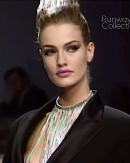 Karen Mulder: Iconic 90s Runway Fashion Models