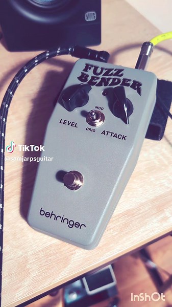 Incredible Sounds with Behringer Fuzz Bender