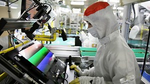 Samsung Will Mass-Produce 90Hz OLED Laptop Displays From March