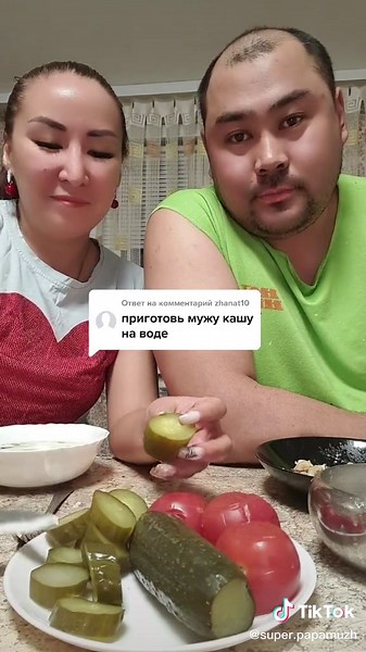 Мукбанг Жанны Тулегеновой: Еда напрямую на ваш экран