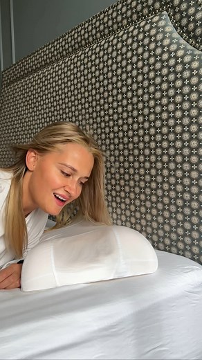 4.6K views | As we get older, we start to realize that healthy sleep is one of the best investments we can make. And here’s a little reminder — no matter your age, it’s worth sleeping on the Omnia now. It helps prevent sleep creases that can eventually turn into wrinkles. Because prevention is always better than correction. | Sleep&Glow | Facebook