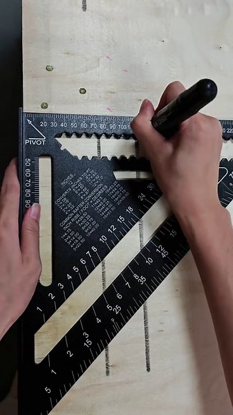 #triangleruler #ruler #protractor #scale ✨📐12 inch metric triangle ruler! carpentry high precision aluminum alloy thickened right angle ruler, clear scale, easy to use. hardware tool woodworking triangle ruler! ✨🥳 #metricruler #triangleprotractor #measuringguide #layoutgauge #gauge #angle #rulers #triangle #matric #matal #angleprotractor #measuring #woodworking #woodworkingtools #angleruler #12inch #aluminum #gift #giftideas #mothersday #fathersday #mothersdaygift #fathersdaygift #valentineday