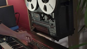 🎥 Producing an "Analog" Deep/Melodic Techno Track • Start To Finish. Starting from nothing we are creating drums, sound designs, fx, chords, arrangements, until we have a finished, mixed & mastered track. ⚡ • Follow along the full production process. While going through all important stages of the production, everything will be explained in detail. • Pick up tricks and skills, save valuable time. Learn new techniques and apply them to your own productions right away. • Ableton Live Standard Art