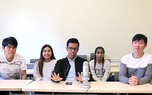 5人在教室观看观看皇冠T-ara《我的名字》（what's my name）mv的reaction视频