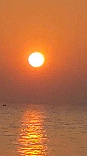 1.2K views · 3 comments | এ যেন এক নতুন সূর্য। 14/11/2025 সূর্য অস্ত যাওয়ার এক অপরূপ দৃশ্য | Hotel Sea Level Kuakata | Facebook