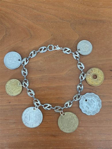 Charm Bracelet: Coins of the World; Coin Collector Bracelet - Etsy