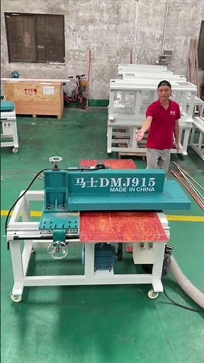 #Large-sized sliding table angle #circular saw. This machine uses precision sliding table bearings