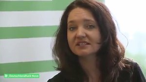 Hurra! 🎉 Unsere Morgen-Sendung "Hielscher oder Haase" ist für den Deutschen Radiopreis nominiert - obwohl Diane Hielscher das mit der Uhrzeit noch üben muss ;) | Deutschlandfunk Nova