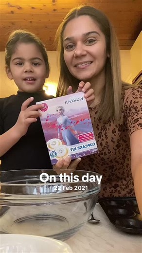 Make Delicious Frozen Cupcakes with Ella