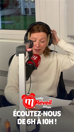 Vous aussi vous connaissez quelqu'un tout le temps sur son téléphone ? 🤣 Le M Radio Réveil de Jérôme et Constance, c'est du lundi au vendredi sur M Radio ! 🎙 | M Radio