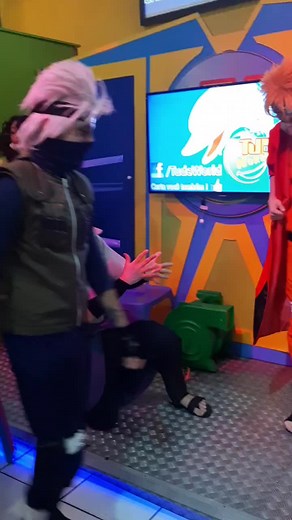 Ninja sabe sambar ? 🙈 #naruto #cosplaynaruto #festanaruto #anime #foryou Sasuke @andre_fontess Naruto @biel_cosplayer