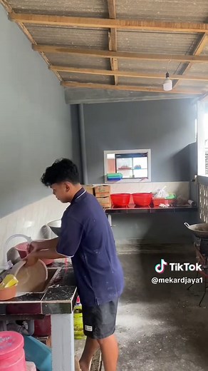 Ayam Geprek: Resep dan Cara Membuatnya