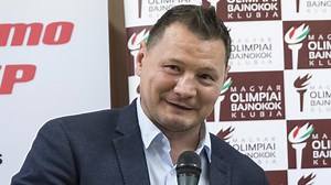 Sok idő után újra megmutatta nagyfiát Erdei Zsolt, nem mindig bír az öntörvényű kamasszal a bokszoló