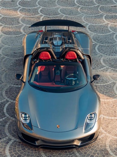 Porsche Spyder 918: Unveiling the Luxury Supercar