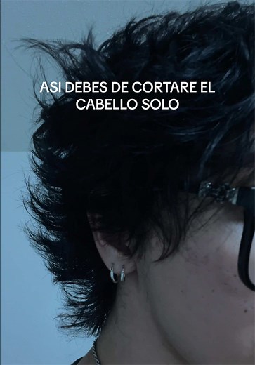 Cómo cortarte el cabello solo: paso a paso para hombres