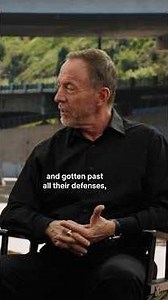Ben Affleck learns hostage negotiation tips from a pro #Animals