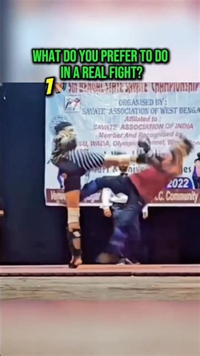 WHAT DO YOU PREFER TO DO IN A REAL FIGHT ?