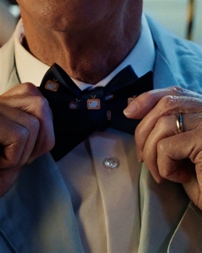 Bow tie. Blue lab coat. TV cart. This can only mean one thing…Bill Nye is back in the lab for Friedreich ataxia (FA). With the help of Biogen and the National Ataxia Foundation (NAF), Bill is here to explore the science behind FA. Stay tuned for the episodes. Intended for US audiences only. #Sponsored | Biogen