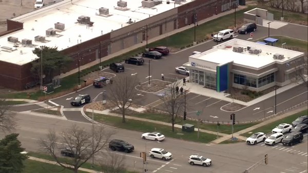 FBI, Naperville police investigating robbery at Fifth Third Bank on Ogden Avenue