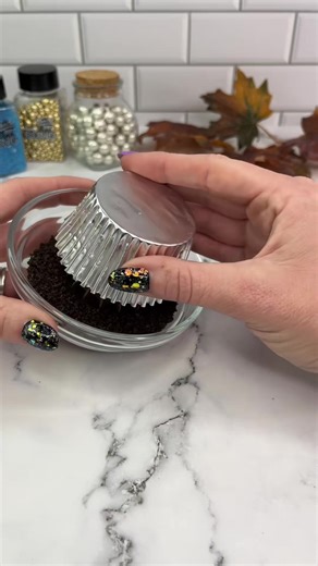 11K views · 123 reactions | Oreo bears 癩 The third animal in our zoo 女 had to be a bear, right Which animal should we add next 樂  I used chocolate buttercream and tip 8B to add a large star onto my cup | Cupcake SB12 | Facebook