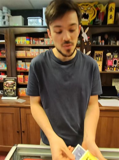 I’ve got £20 and I want to buy an EASY magic trick! Chop Shop is SO GOOD! 🔥#magicshop #magic #magictrick #learnmagictricks #magictricks #easymagictrick #magician | Alakazam Magic Limited