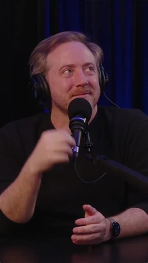 Turns out hugs and cuddles aren't just nice, they're necessary! Science says touch boosts physical & mental health, from regulating baby stress to easing adult anxiety and pain. #ScienceFacts #MentalHealth #Wellbeing #DidYouKnow #HumanConnection