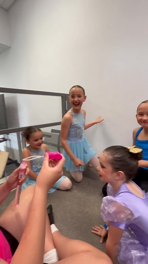 FLASHBACK TIME! 📸💖 We’re still smiling from last weekend’s Ready Set Dance Concert and all the sparkles, twirls, giggles & wiggly bottom shakes! 🩰🪩🌈 Our tiniest dancers lit up the stage with SO much joy — little hearts shining BIG. 💫 We saw brave steps, proud smiles, and lots of “LOOK AT ME MUM!” moments that melted us all. 🥹💕 Thank you to our families for cheering, clapping, crying happy tears, and celebrating every star on stage. 🌟 Your support = everything. 💗 Drop a 💜🌈 in the comm