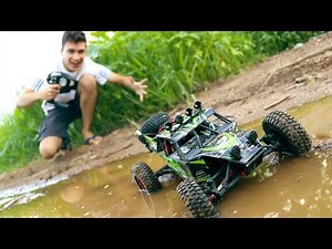 FIZ UMA TRILHA COM O CARRINHO DE CONTROLE REMOTO